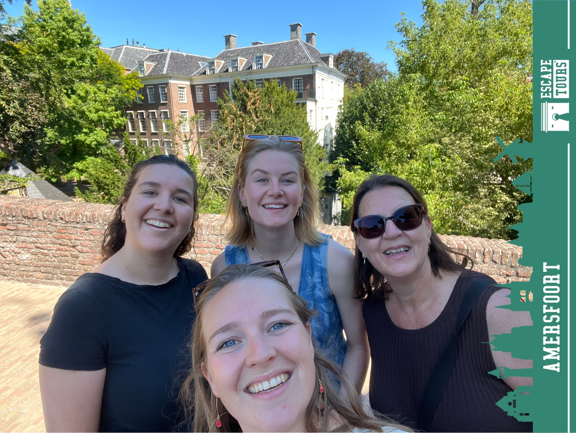 Teamfoto van Mies-terie in Amersfoort