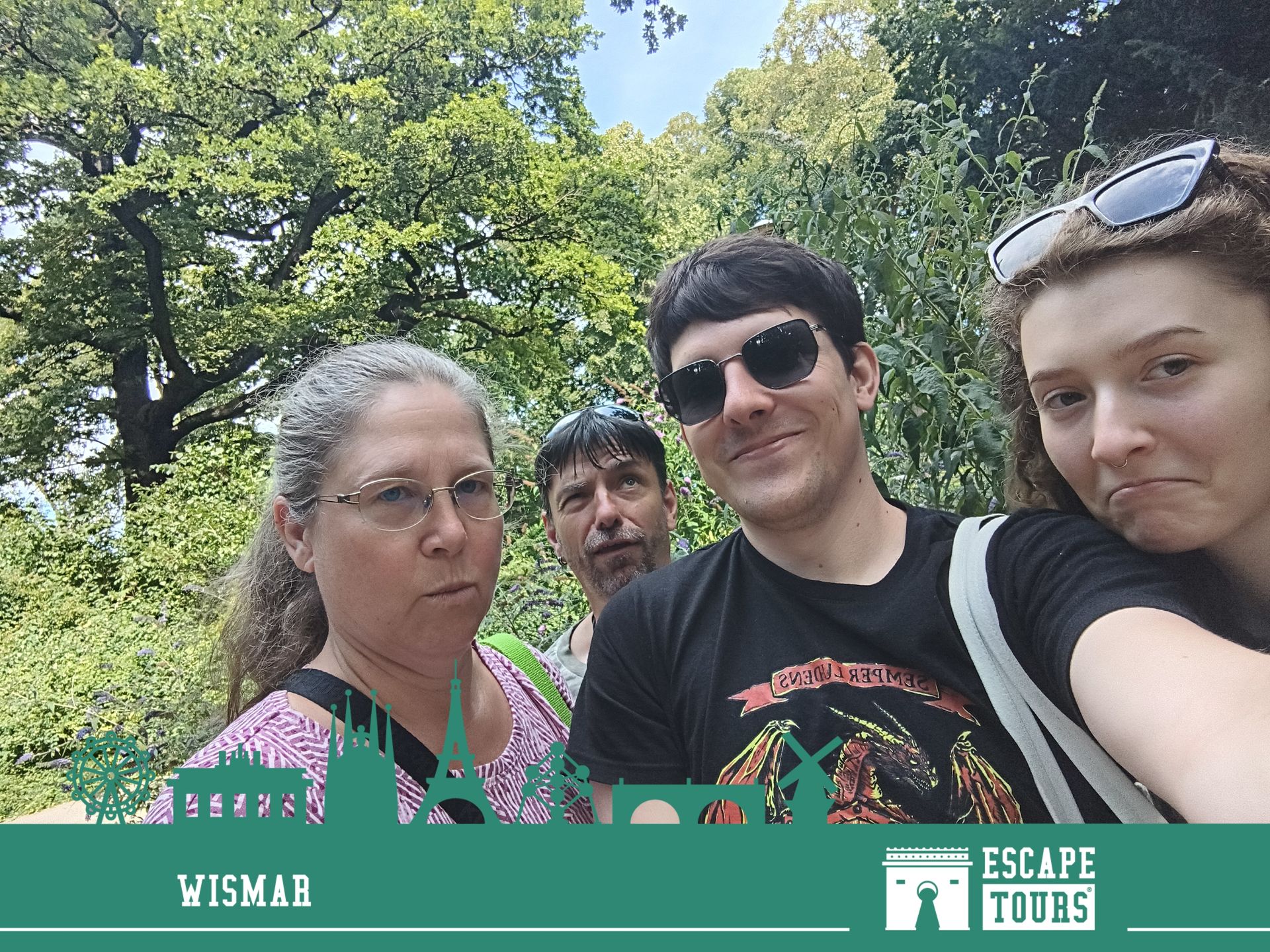 Gruppenfoto von „Die Schmidts“ + Josi