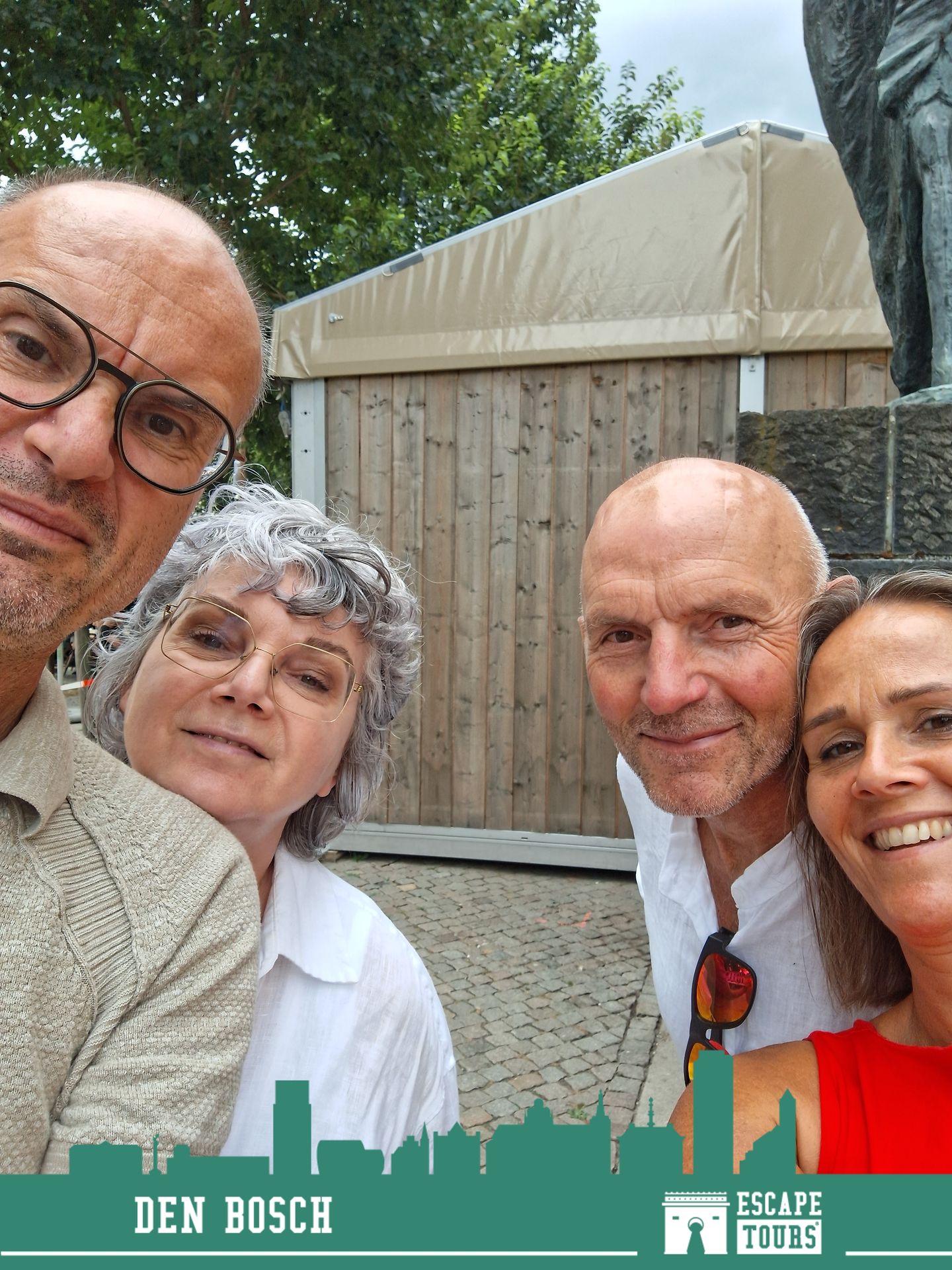 Foto van Mat, Helmie, Leon en Gieke
